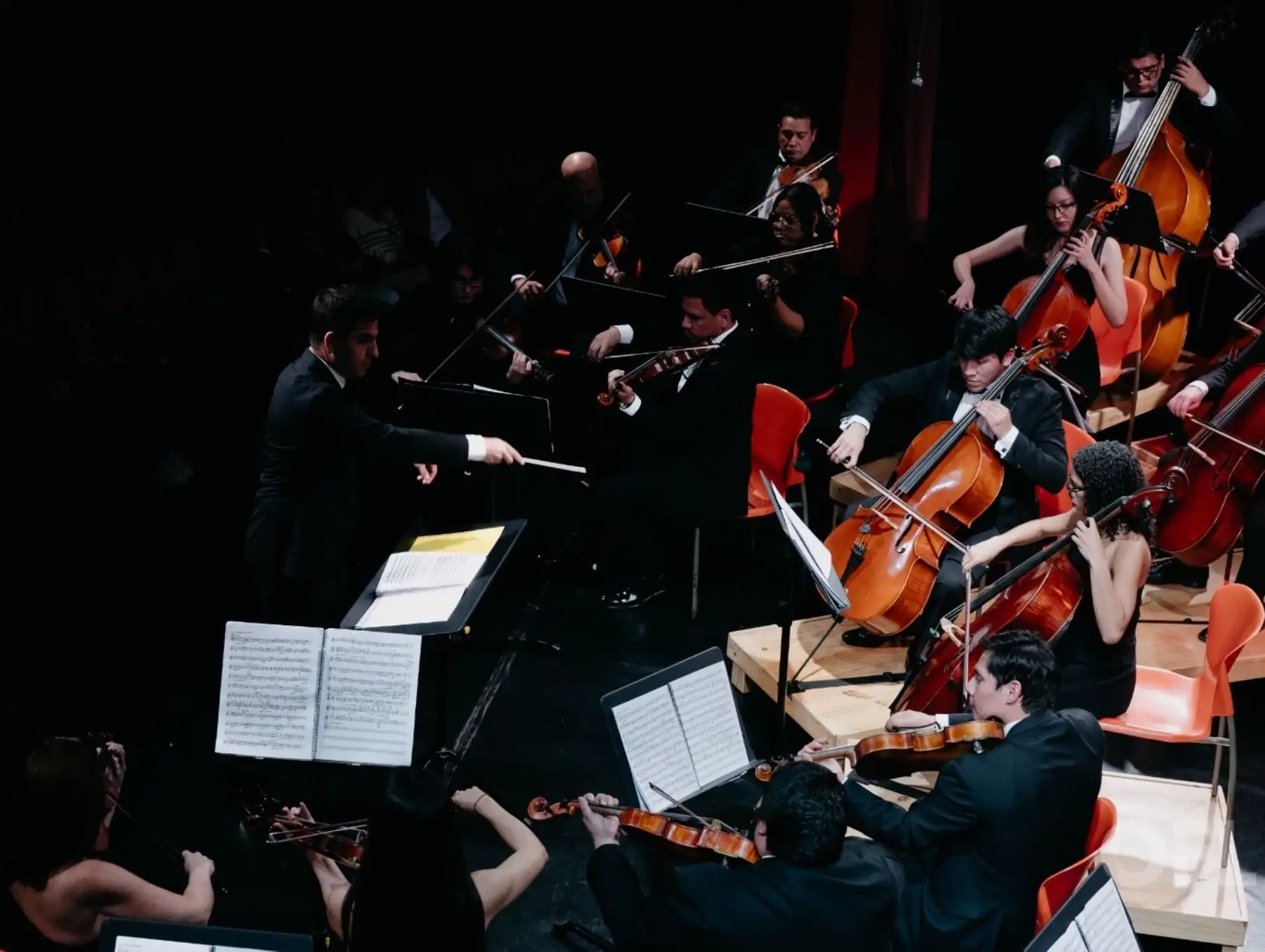 “Aranjuez: entre el alma y la arena” Un viaje musical de la Orquesta Filarmónica de Lima.