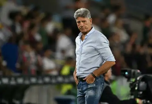 El entrenador del Fluminense, Renato Gaucho, hace un gesto durante el partido de vuelta de los cuartos de final de la Copa Sudamericana entre el Fluminense de Brasil y el Lanús de Argentina en el Estadio Maracaná de Río de Janeiro. Foto: AFP