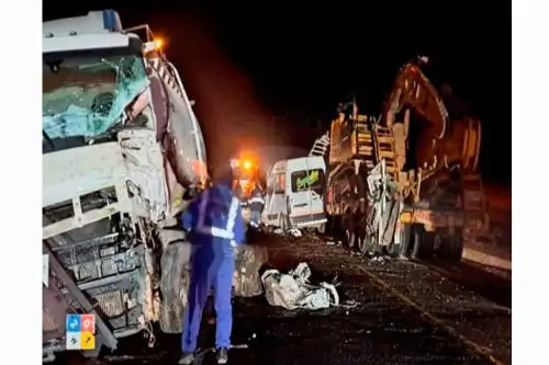 Un trágico accidente de tránsito ocurrió en la carretera Moquegua-Puno, cerca del cruce hacia Desaguadero, en Puno.  Captura TV