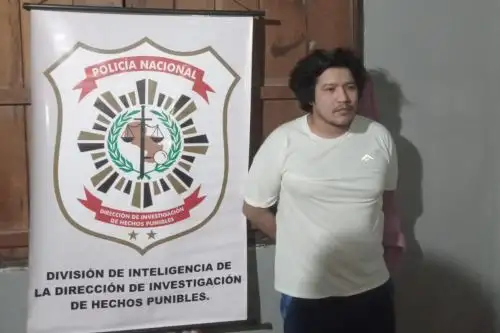 El general PNP Víctor Zanabra explicó que la estrategia para capturar al peligroso delincuente incluyó no solo el rastreo económico, sino también el debilitamiento de su entorno cercano. Foto: Policía de Paraguay