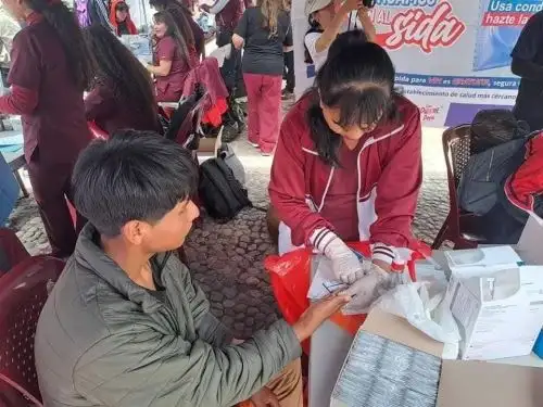 La región Ayacucho registra este año un ligero descenso de nuevos casos de VIH con respecto al 2024; sin embargo, intensificará su campaña de prevención. ANDINA/Difusión