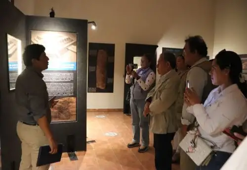 El Museo del Sitio Huaca Rajada Sipán inauguró la exposición itinerante “Los Primeros Constructores de Templos y Modeladores del Paisaje en la Costa Norte”, considerada un hito en la museología peruana al reunir, por primera vez, a varios museos de Lambayeque. ANDINA/Difusión