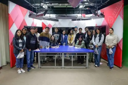 Estudiantes de Periodismo de la PUCP participaron de la iniciativa “Vive Andina”