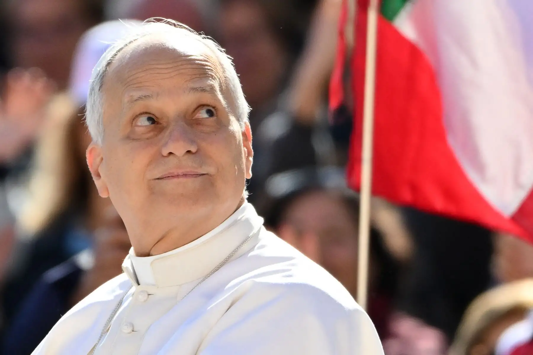 El Papa León XIV llega a la audiencia jubilar de los catequistas en la plaza de San Pedro del Vaticano.
Foto: AFP