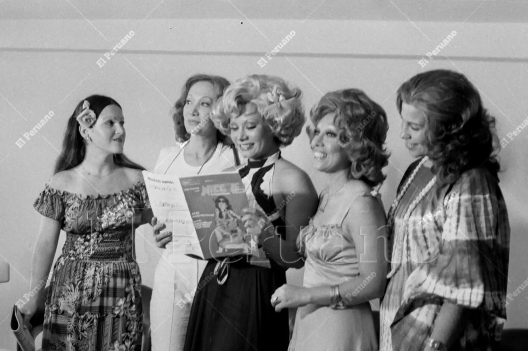 Lima - 17 enero 1978 / La reconocida actriz Camucha Negrete en  la presentación de una fotonovela. Foto: Archivo Histórico de El Peruano / Norman Córdova