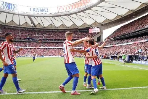 Atlético de Madrid golea 5 a 2 al Real Madrid durante el partido de fútbol de la liga española