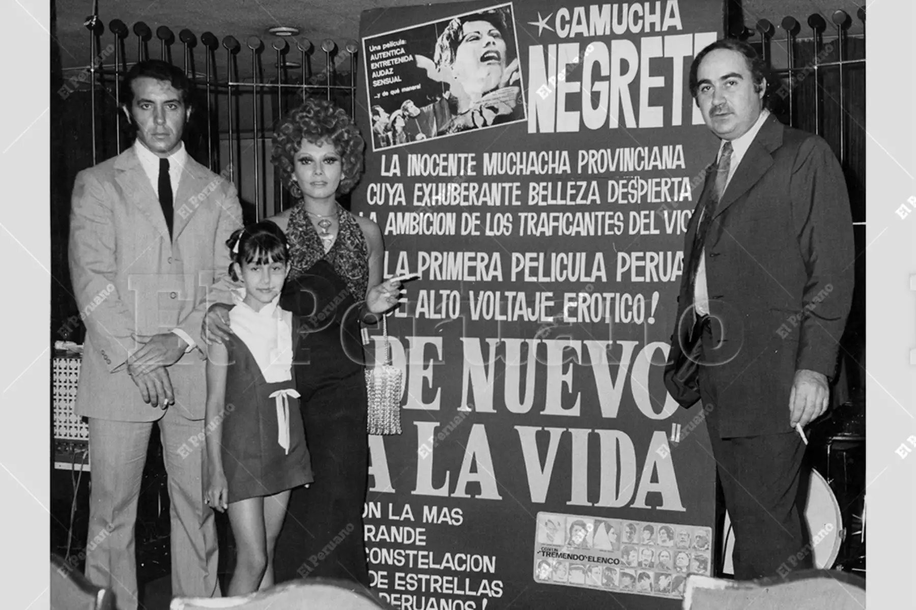 Lima - marzo 1973 / La actriz  Camucha Negrete y el actor Luis La Roca en la premiere de la película De nuevo a la vida. Foto: Archivo Histórico de El Peruano / Difusión