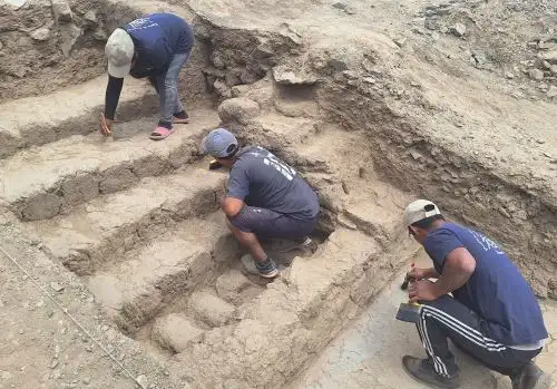 Un grupo de arqueólogos halló el acceso al Castillo Jesús María, un edificio de adobe de construido hace más de 3,500 en el distrito de Laredo, en el valle de Moche, en La Libertad. Foto: Luis Puell
