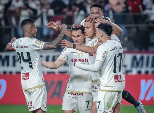 Universitario sacó amplia ventaja a sus rivales en el Clausura