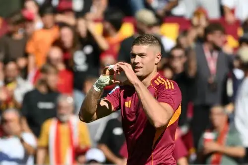 La Roma no se despega del líder Nápoles en la Liga de Italia