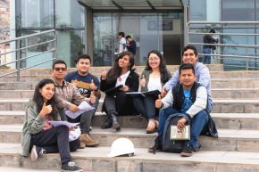 Los ganadores de Beca Permanencia 2025 tendrán cubiertos los gastos de alimentación, movilidad local y útiles de escritorio. Foto: ANDINA
