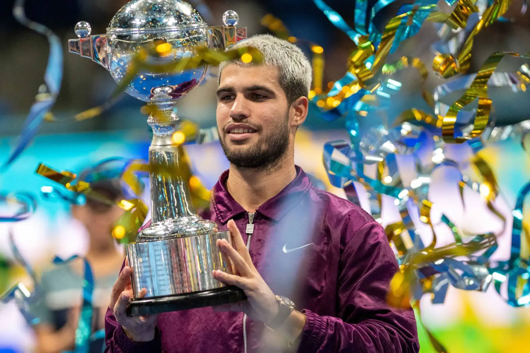 El tenista español Carlos Alcaraz, N.1 del mundo, derrotó por un doble 6-4 al estadounidense Taylor Fritz (N.5) en la final del torneo ATP 500 de Tokio, este martes en la capital japonesa, y suma su octavo título en 2025. Foto: AFP