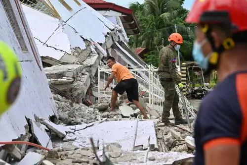 Tragedia en Filipinas: terremoto deja 69 muertos y hospitales colapsados