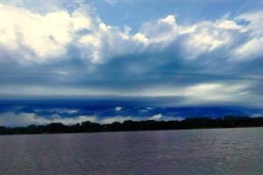Durante este nuevo friaje, se prevé un descenso significativo de la temperatura diurna y nocturna, lo que generará un ambiente más frío y húmedo en toda la selva. Foto: Senamhi