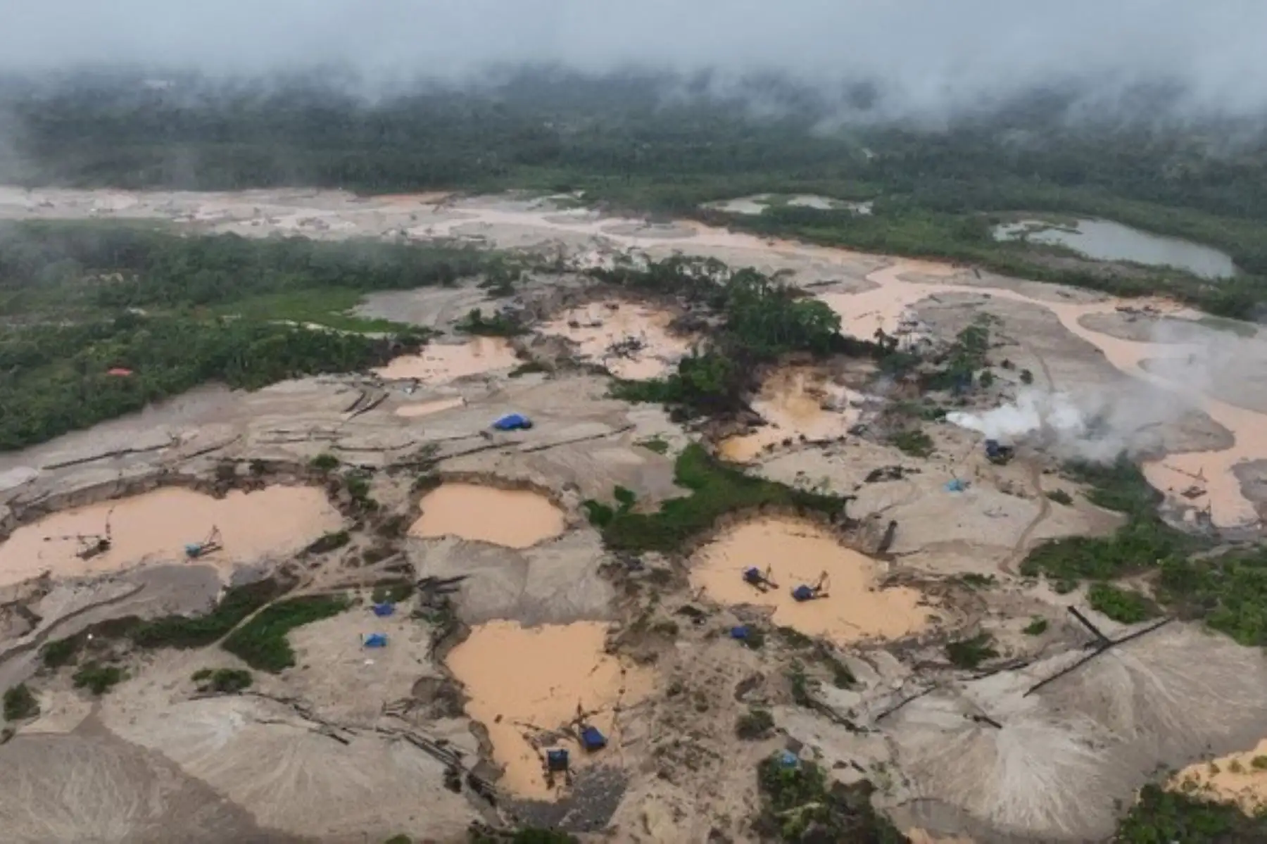 94% of Peruvians link corruption to illicit economies, according to Proetica survey