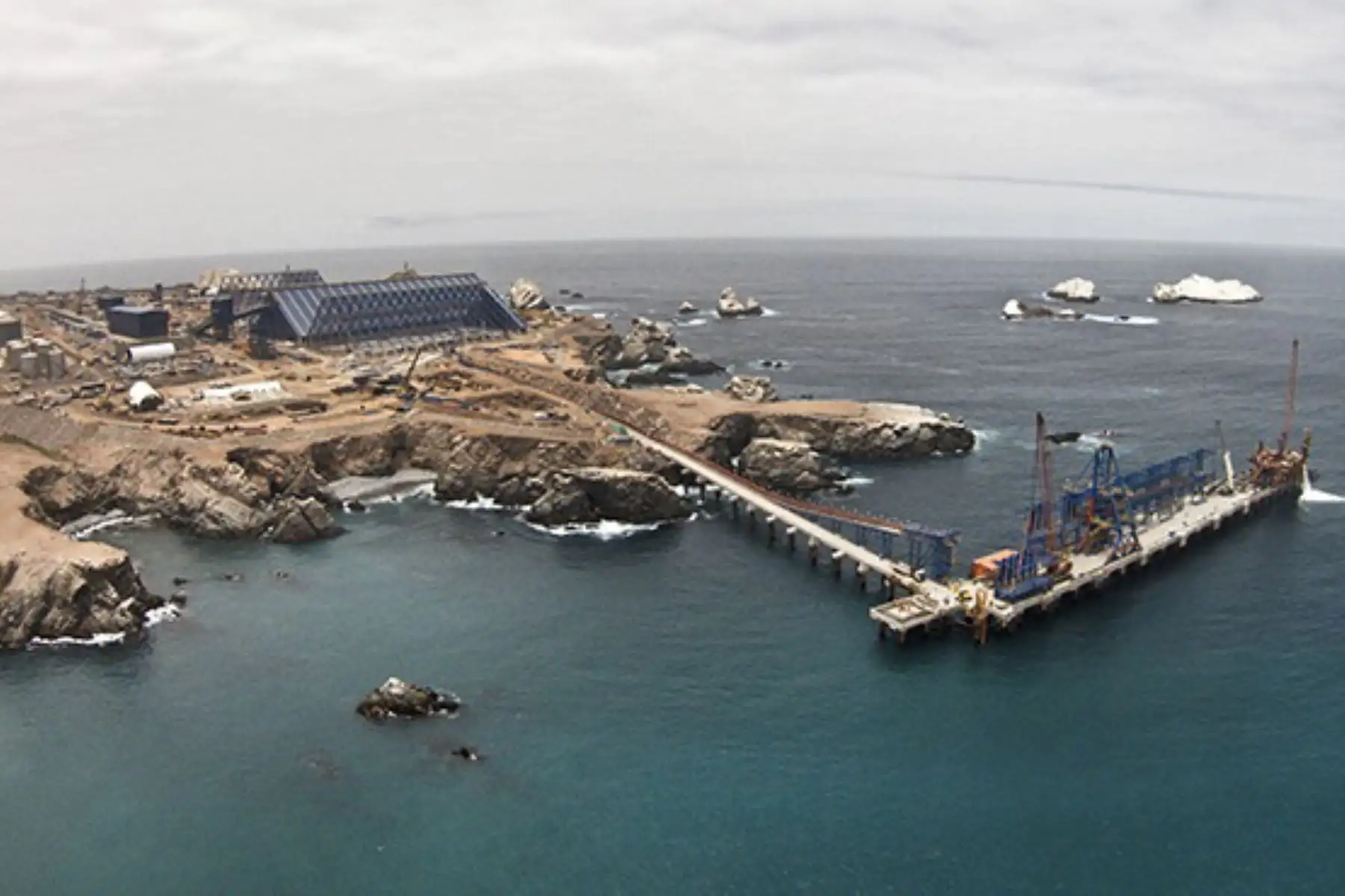 Gobierno impulsa modernización del puerto de Matarani con inversión de ...