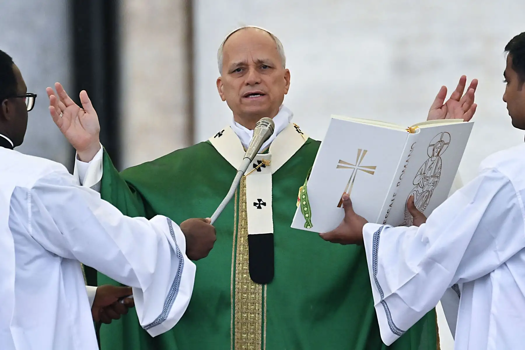 El Papa León XIV celebra la Misa Jubilar por el Mundo Misionero y los Migrantes en la Plaza de San Pedro del Vaticano.
Foto: AFP