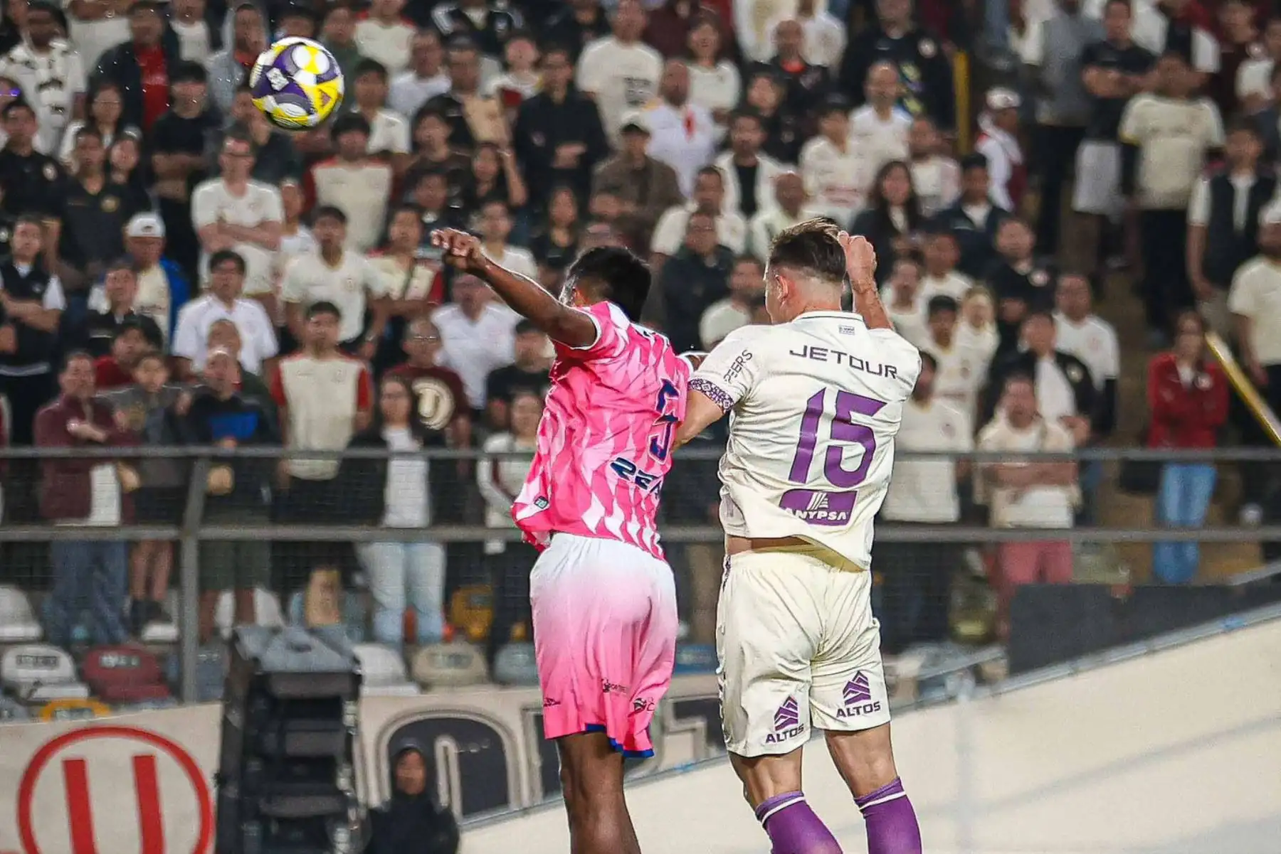 Universitario gana por 3-0 a Juan Pablo II College. Foto: Difusión