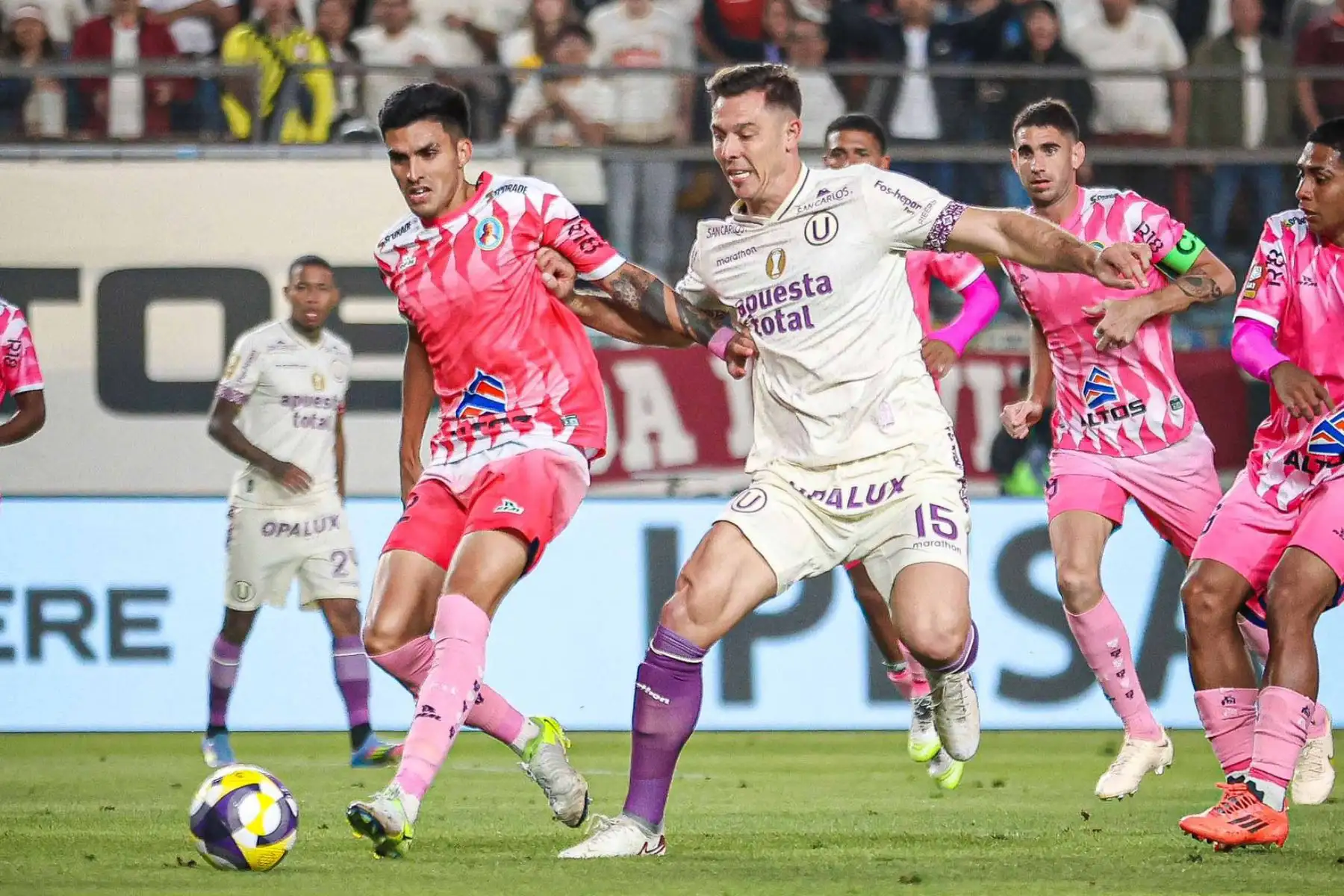 Universitario gana por 3-0 a Juan Pablo II College. Foto: Difusión