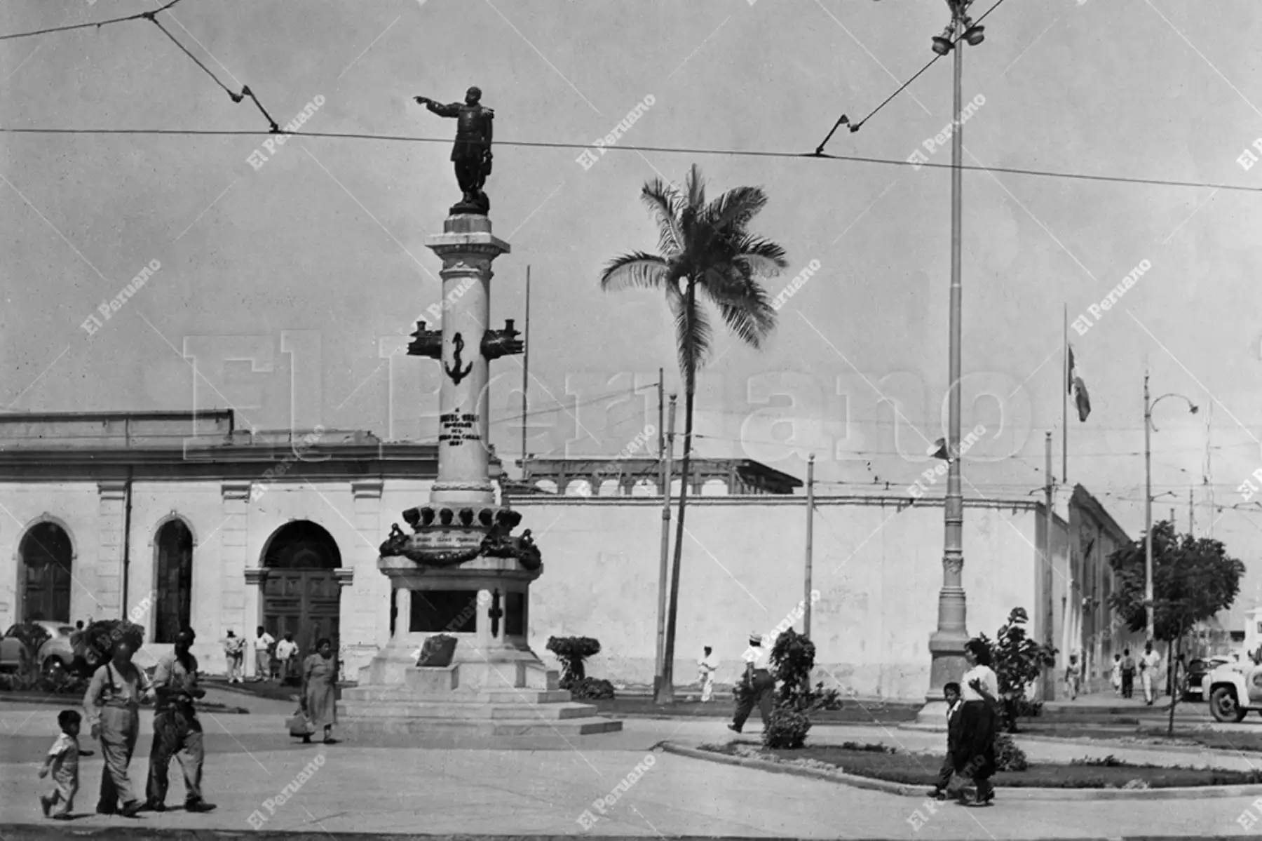 Callao - 20 diciembre 1957 / Plaza Miguel Grau en honor al héroe de Angamos. Foto: Archivo Histórico de El Peruano