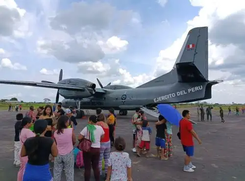 Más de 200 pobladores de diversas comunidades de Purús, que se encontraban varadas hace varias semanas en Pucallpa, lograron retornar a sus pueblos de origen gracias a los vuelos humanitarios del Ejército y la FAP.  ANDINA/Difusión