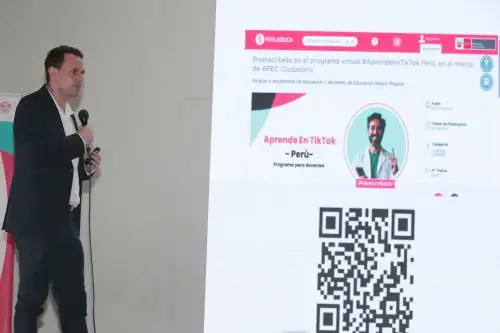 "Aprende en TikTok": el Minedu apuesta por la creatividad en el aula.