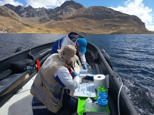 OEFA ordenó la paralización de las labores de una empresa por aportes excesivos de fósforo y nitrógeno en laguna Punrun, en Pasco, afectando el ecosistema acuático y el medio ambiente. ANDINA/Difusión
