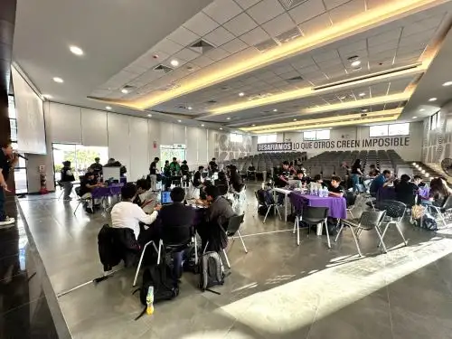 Un total de 88 jóvenes de diversos colegios de Ica participaron en la NASA Space Apps Challenge, la hackatón más grande del mundo, que se desarrolló en en la ciudad de Ica. ANDINA/Difusión