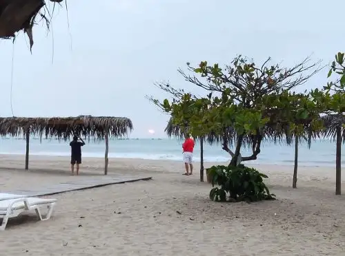 Tumbes y sus hermosas playas son el destino favorito de miles de turistas ecuatorianos quienes aprovechan el feriado largo en su país para visitar y disfrutar de los atractivos de esta región norteña. ANDINA/Difusión