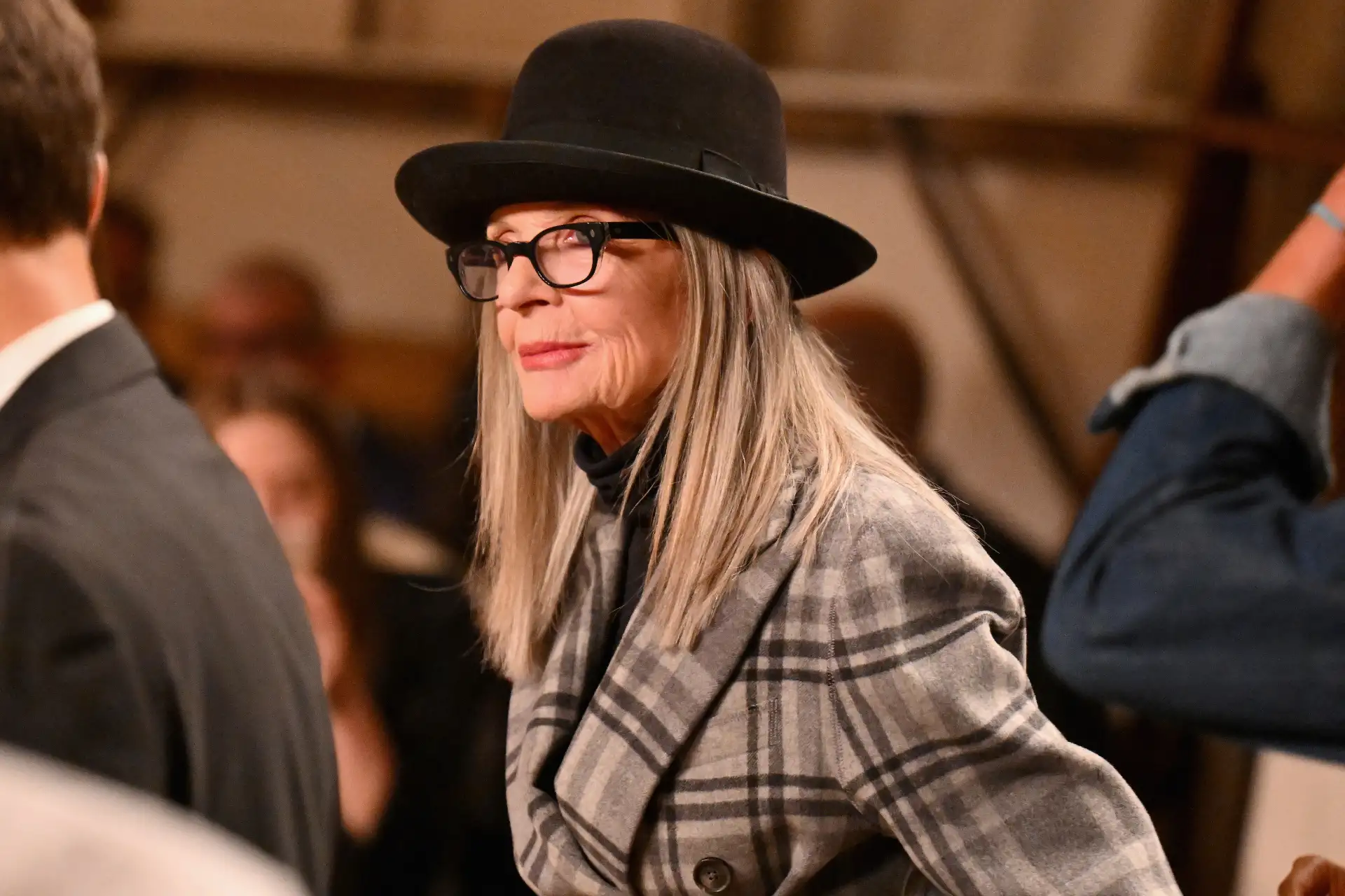 La actriz estadounidense Diane Keaton asiste al desfile Primavera/Verano 2024 de Ralph Lauren durante la Semana de la Moda de Nueva York.
Foto: AFP