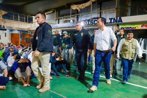 Presidente José Jerí lidera operación “Ciclón” en cuatro penales para enfrentar criminalidad