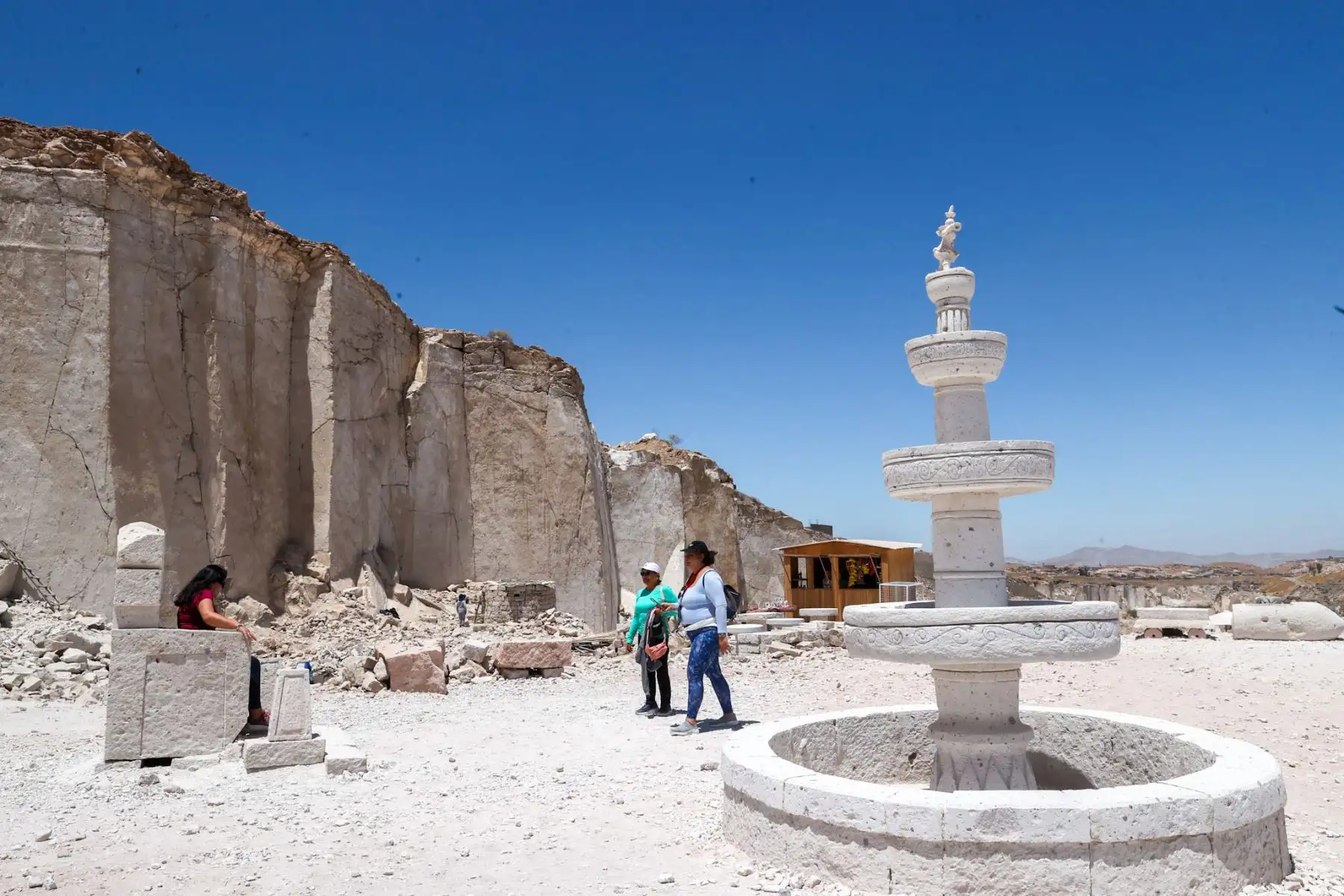 En esa temporada el sillar, era un material de gran uso en la construcción de viviendas en Arequipa, pero fue suplido por el ladrillo.
Foto: ANDINA/Juan Carlos Guzmán Negrini En esa temporada el sillar, era un material de gran uso en la construcción de viviendas en Arequipa, pero fue suplido por el ladrillo.
Foto: ANDINA/Juan Carlos Guzmán Negrini