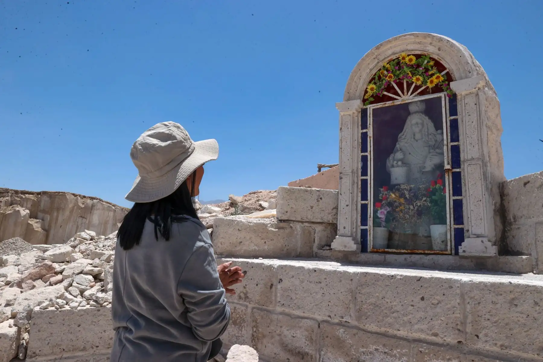 El Sillar , centro turístico de Arequipa, ubicado en las afueras de la ciudad, la Ruta del Sillar se extiende por más de 2 kilómetros en el distrito de Cerro Colorado.
Foto: ANDINA/Juan Carlos Guzmán Negrini El Sillar , centro turístico de Arequipa, ubicado en las afueras de la ciudad, la Ruta del Sillar se extiende por más de 2 kilómetros en el distrito de Cerro Colorado.
Foto: ANDINA/Juan Carlos Guzmán Negrini