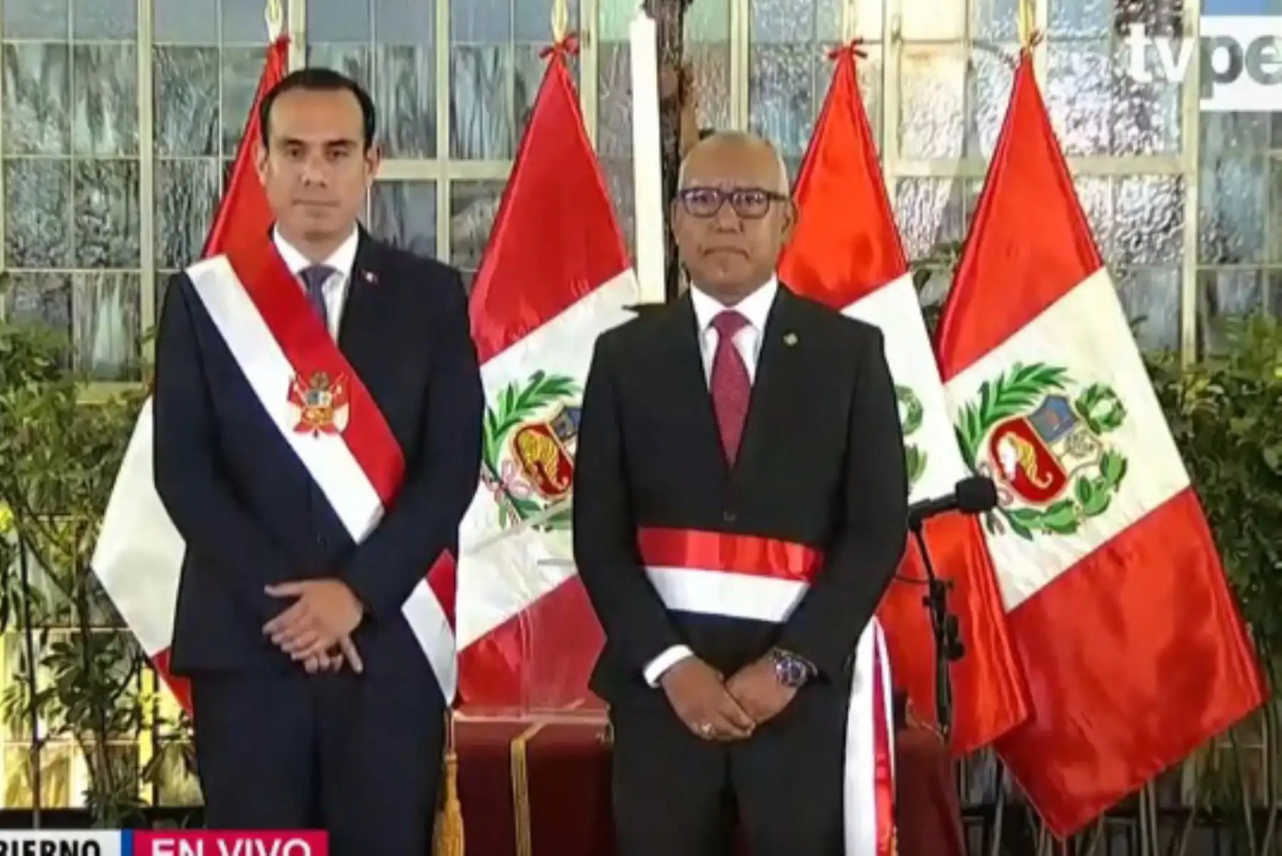 César Francisco Díaz Peche jura como nuevo ministro de Defensa