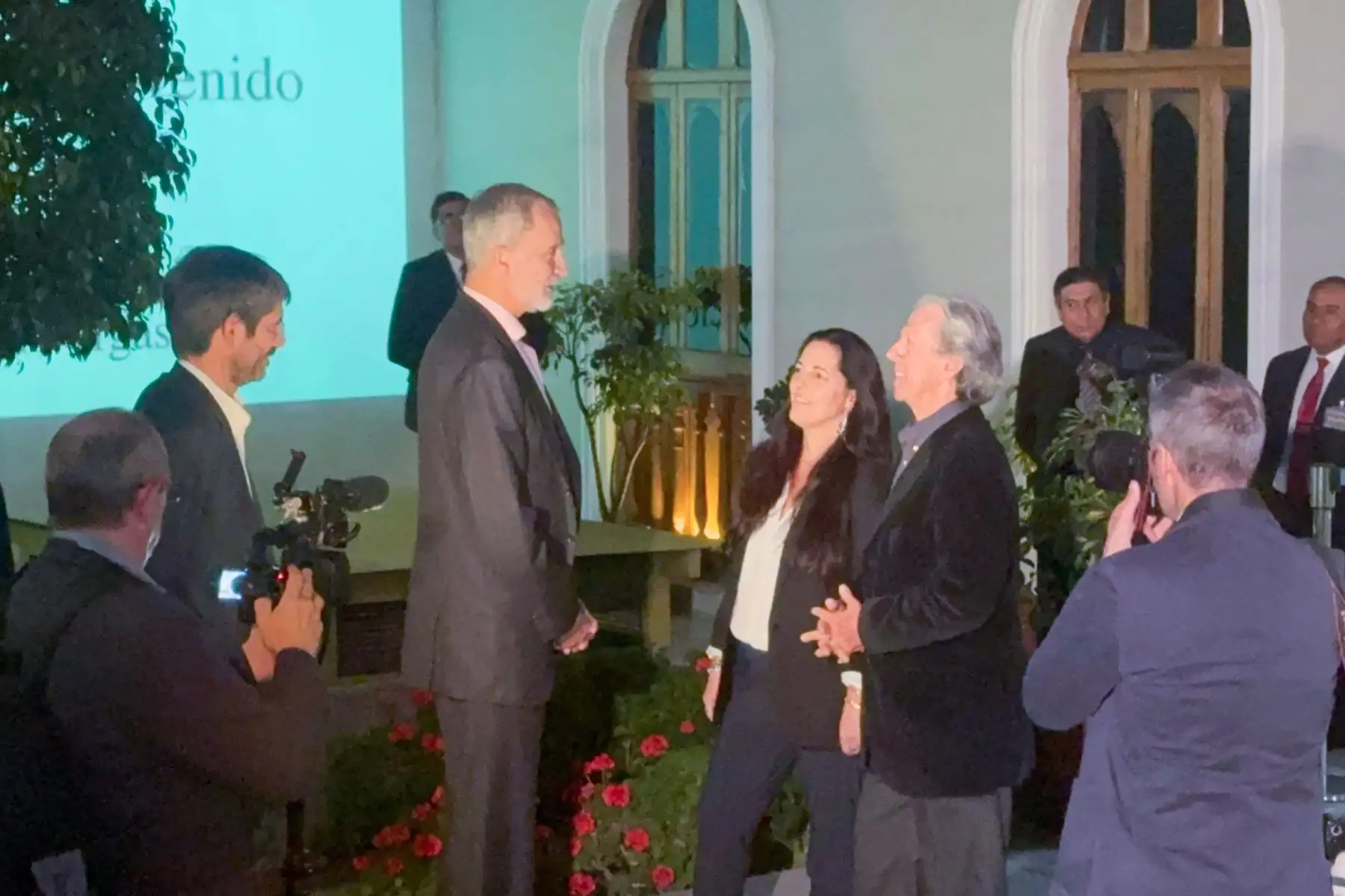 Rey de España, llega a Casa Museo Vargas Llosa en Arequipa. Foto: ANDINA