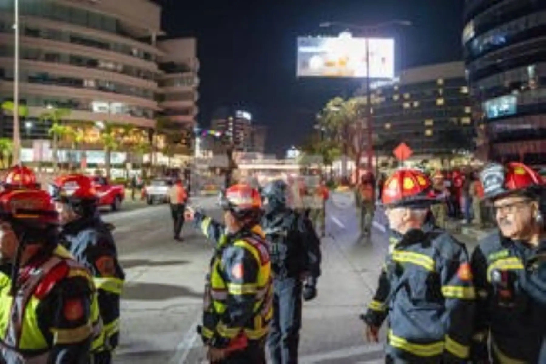 Fiscalía de Ecuador abre una investigación por la explosión de carro bomba en Guayaquil