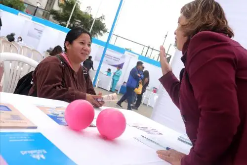 EsSalud realiza campaña gratuita por la Semana Nacional de la Lucha contra el Cáncer en La Victoria