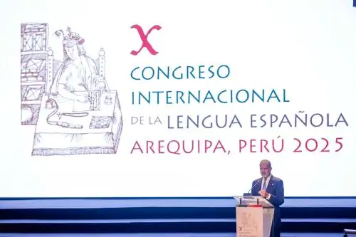 El rey Felipe VI inauguró el X Congreso Internacional de la Lengua Española con un homenaje a Mario Vargas Llosa