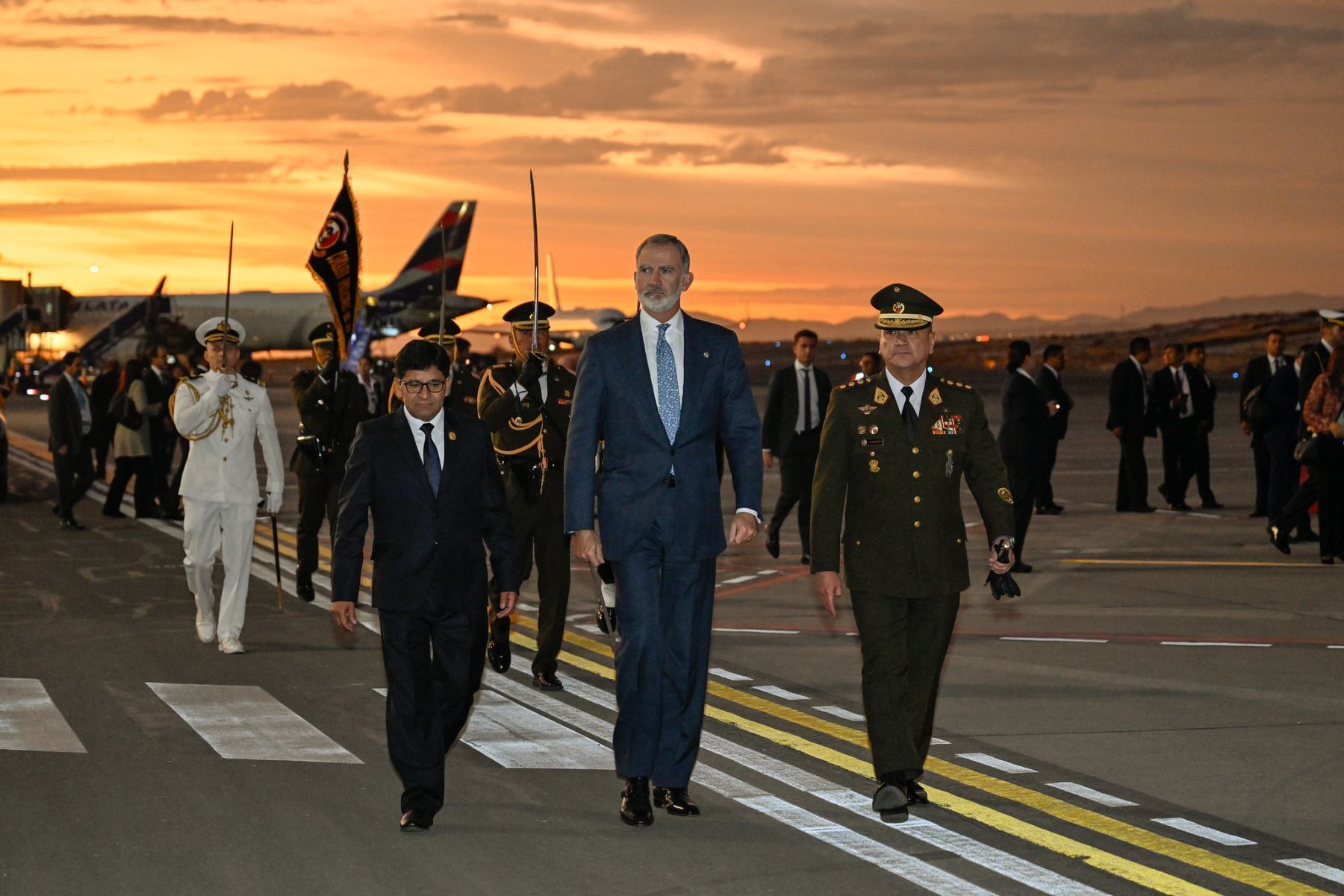 El Perú despidió a su majestad el rey Felipe VI de España en Arequipa, luego de su participación en el X Congreso Internacional de la Lengua Española y en el homenaje a nuestro escritor Mario Vargas Llosa. Foto:CILE
