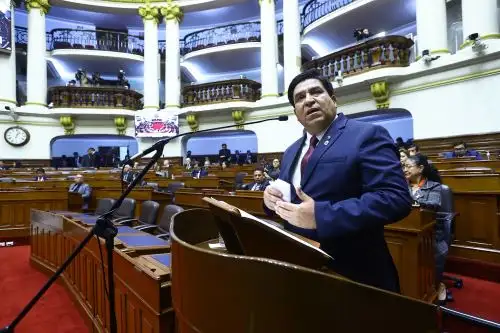 Ministro del Interior, Vicente Tiburcio se presenta ante el pleno del congreso