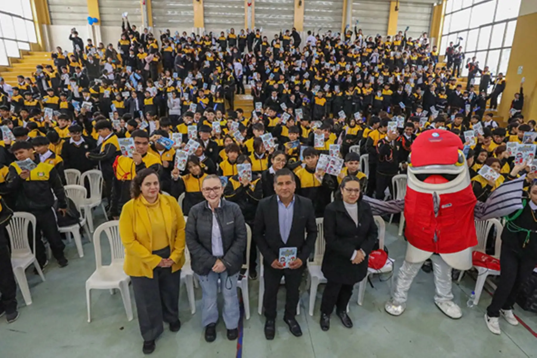 Sanipes formará casi 100 líderes escolares en inocuidad alimentaria este 2025