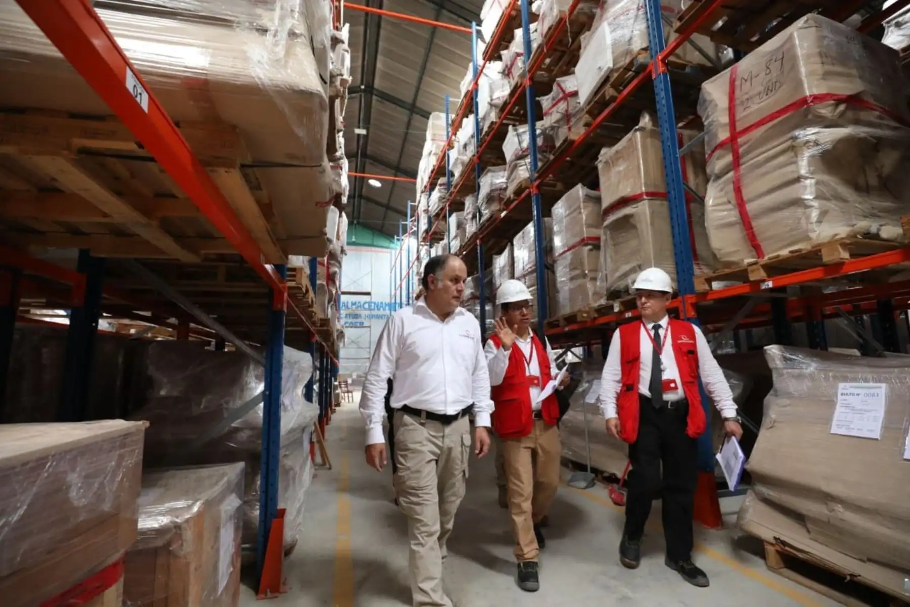 Contralor detecta en Ucayali más de 8,000 equipos médicos en almacén del Gore