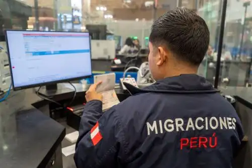 Controles migratorios en el aeropuerto Jorge Chávez Foto: ANDINA/Difusión