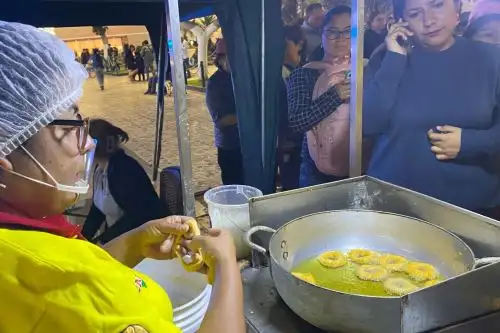 Cada tercer viernes de octubre se celebra el Día Nacional del Picarón. Foto: ANDINA/Cortesía Silvia Depaz