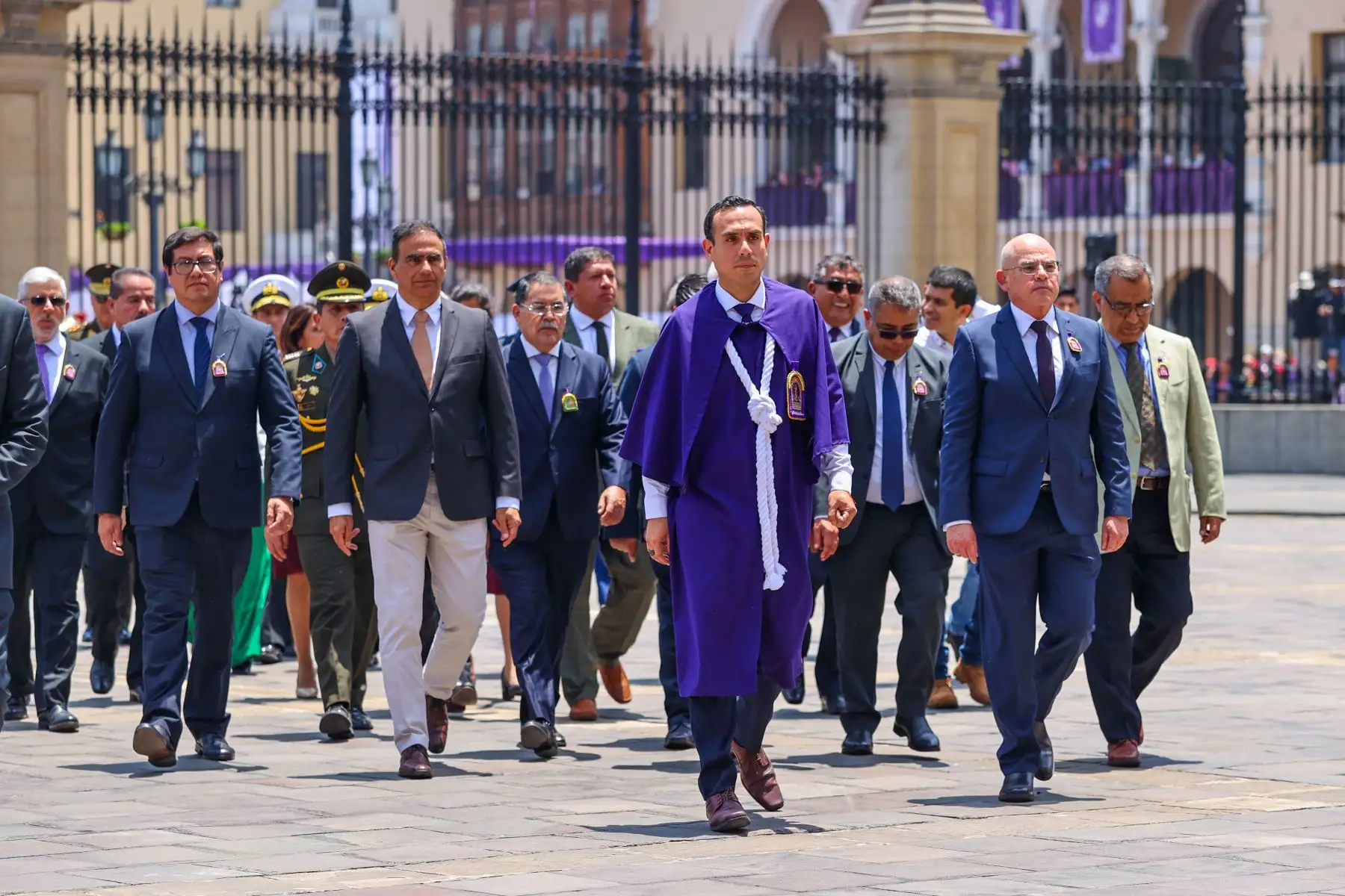 Presidente Jerí rinde homenaje al Señor de los Milagros. Foto: ANDINA/Prensa Presidencia