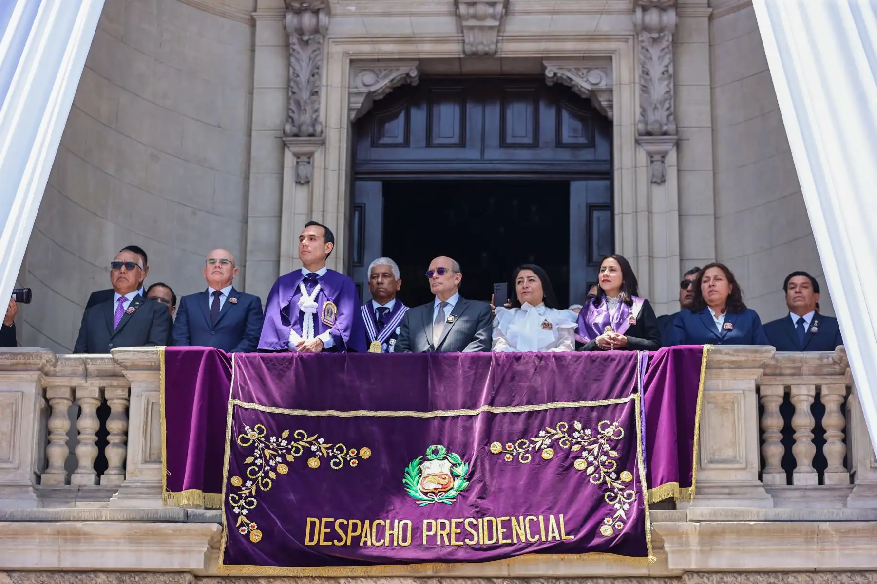 Presidente Jerí rinde homenaje al Señor de los Milagros. Foto: ANDINA/Prensa Presidencia