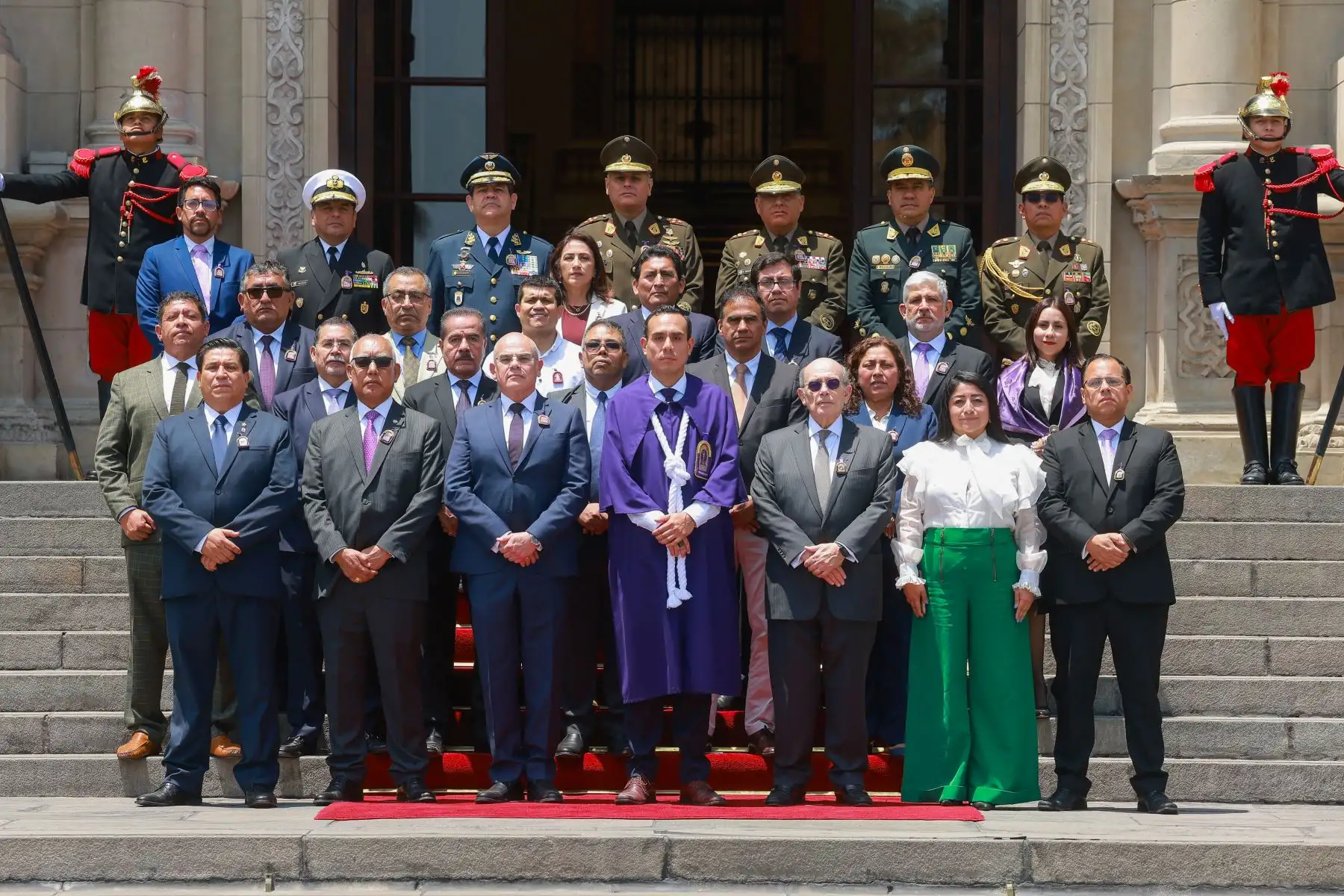 Presidente Jerí rinde homenaje al Señor de los Milagros. Foto: ANDINA/Prensa Presidencia