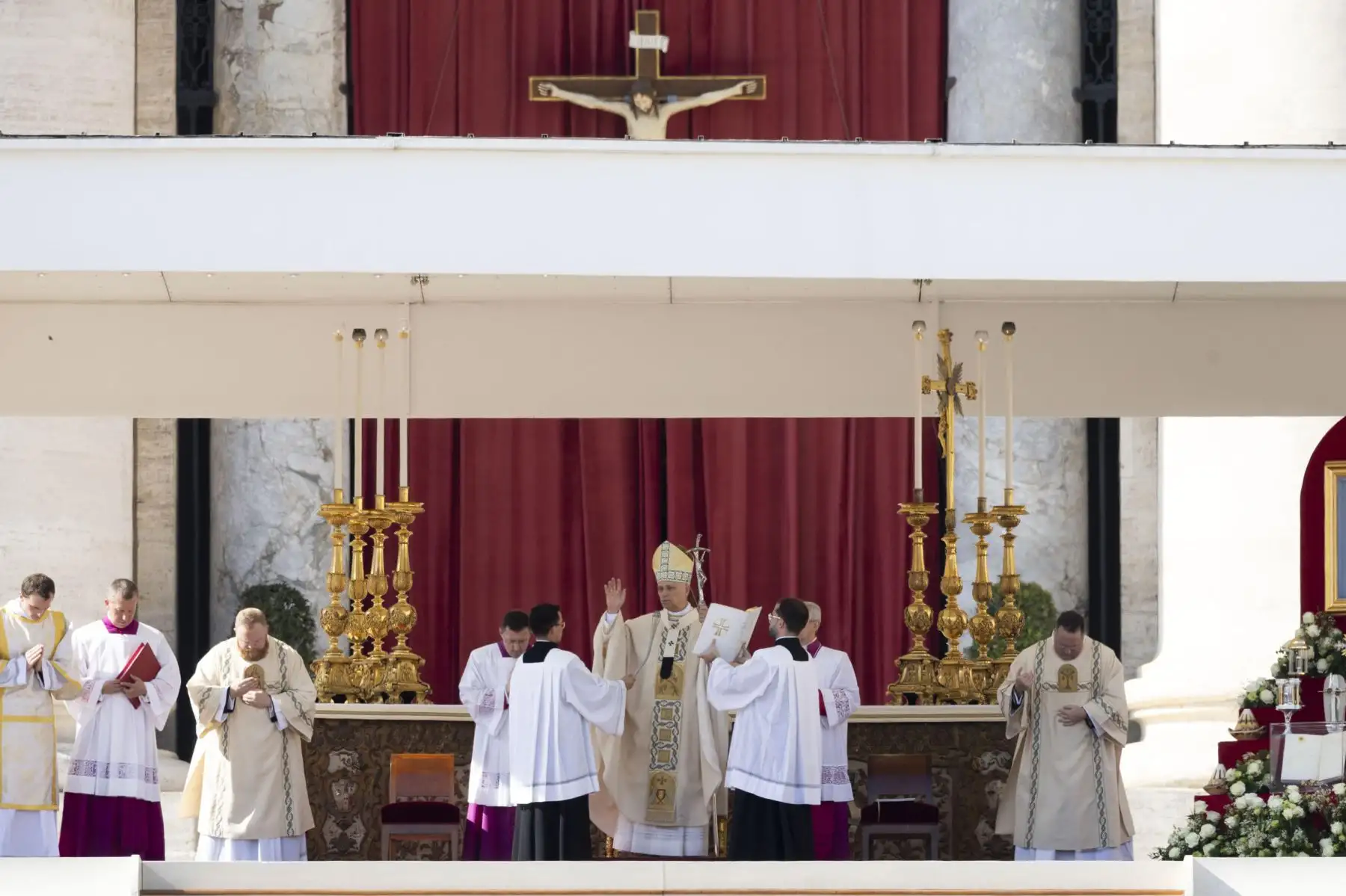 El Papa León XIV oficiará la misa de canonización de siete nuevos santos en la Plaza de San Pedro, en el Vaticano. El Papa León XIV canonizará a siete nuevos santos durante una ceremonia en la Plaza de San Pedro. Foto: ANDINA/ EFE