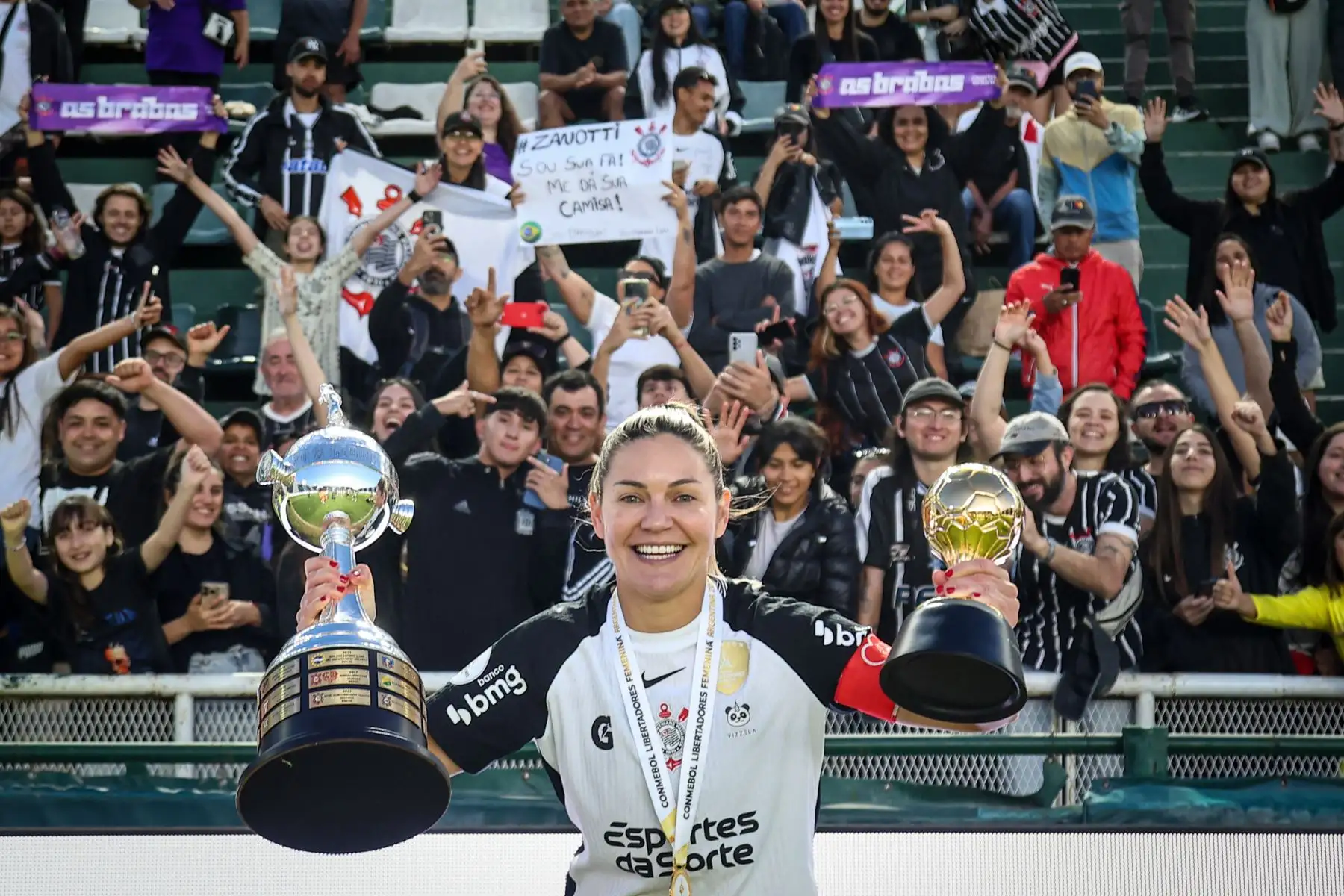 Corinthians de Brasil se consagró campeón de la Copa Libertadores 2025 femenina al vencer al colombiano Deportivo Cali por 5-3 en los penales, tras el empate sin goles en la final disputada en el estadio Florencio Sola, en Banfield, en el sur de Buenos Aires. Foto: ANDINA