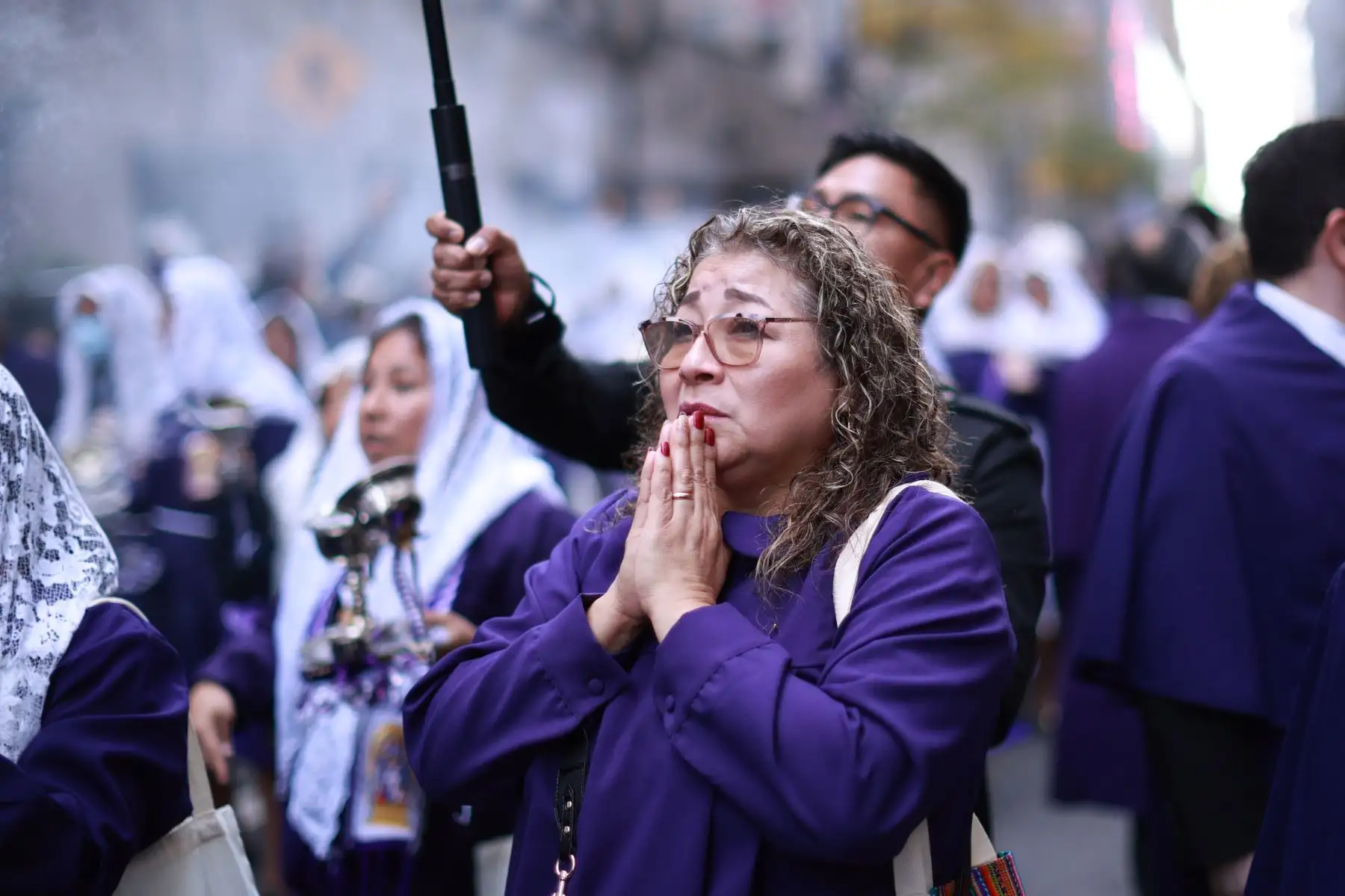 Ciudadanos peruanos quienes representan a la Hermandad Señor de los Milagros Inc. Saint Patrick
